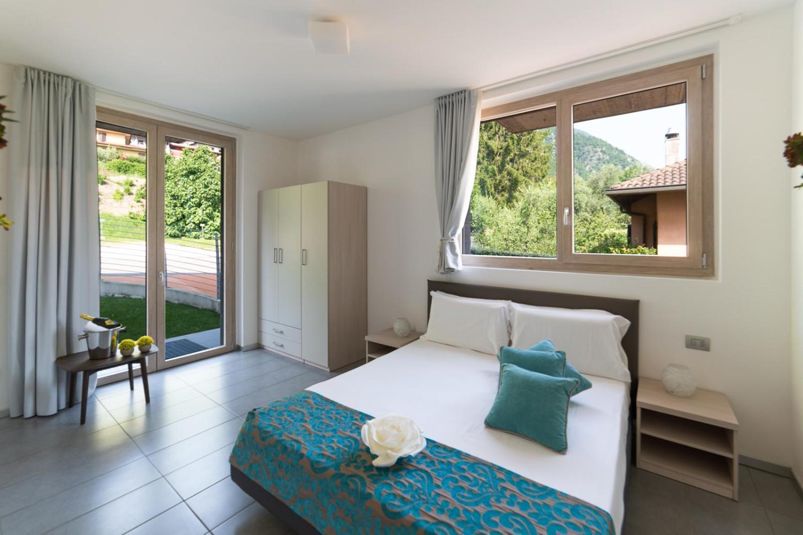 Bellagio Village- 4 Apartments By The Lake - Seasonal Warm Pool And Sauna Oliveto Lario Exterior photo